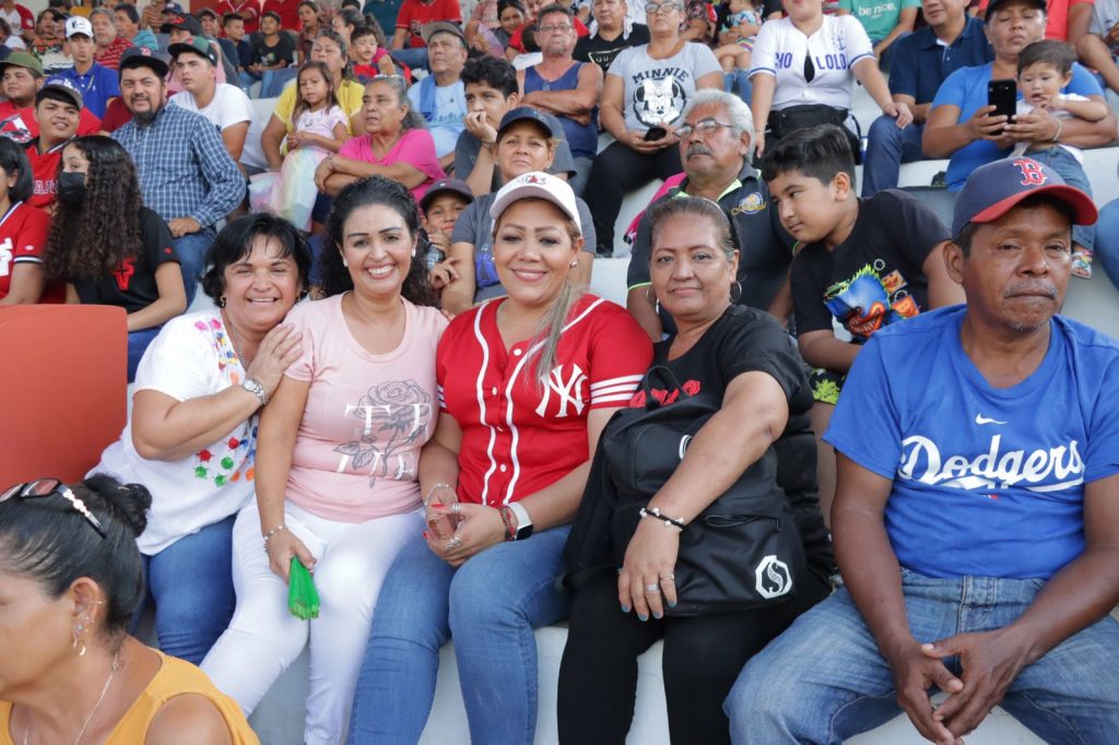 Exitoso resultó el partido Béisbol con causa en El Rosario a beneficio de DIF Municipal 2022 (9)