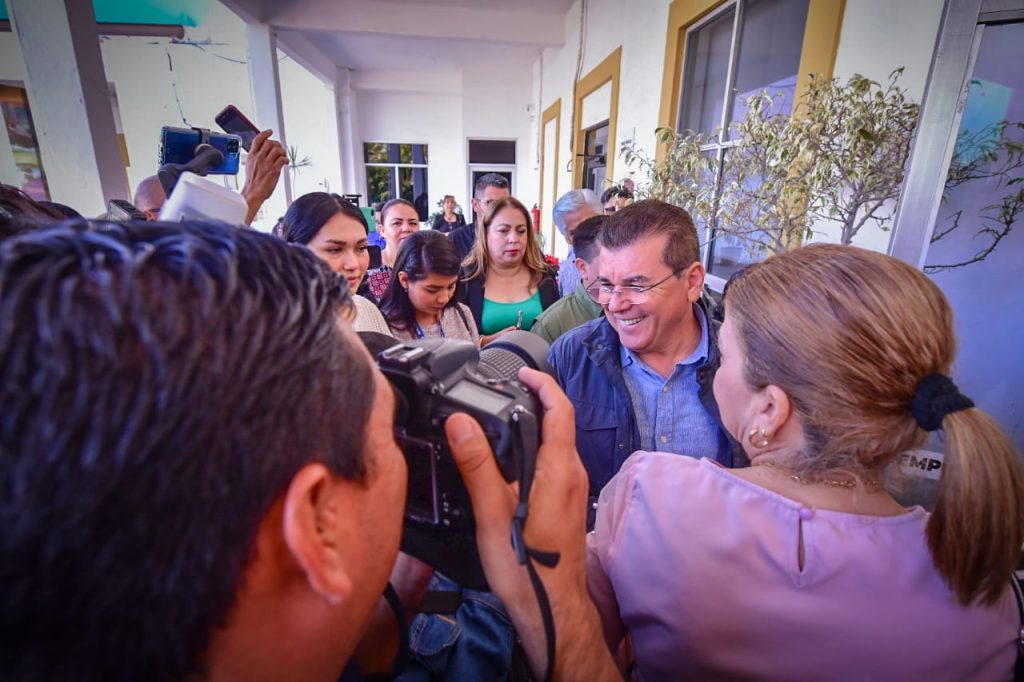 Gobierno de Mazatlán refrenda su compromiso con los medios de comunicación, inauguran un espacio para los reporteros 2022 1