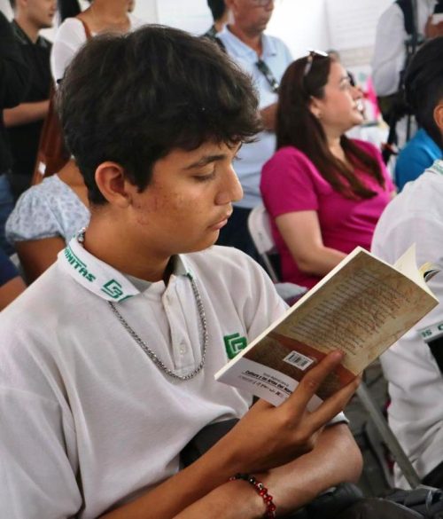 Con la Feria del Libro de Cobaes-Mazatlán se vive en la Plazuela República una fiesta literaria 2023 2