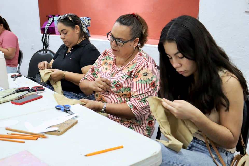 Inauguró Rolando Mercado el primer taller de muñecas artesanales en Sinaloa de Leyva 2023 1