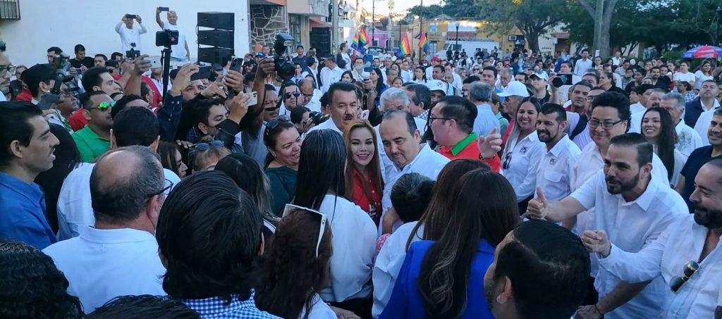 Ante miles de simpatizantes y miembros del PAN, PRI, PAS y PRD esta tarde Memo Romero se Registro su Precandidatura a la presidencia municipal de Mazatlán por el PAN 2024 2