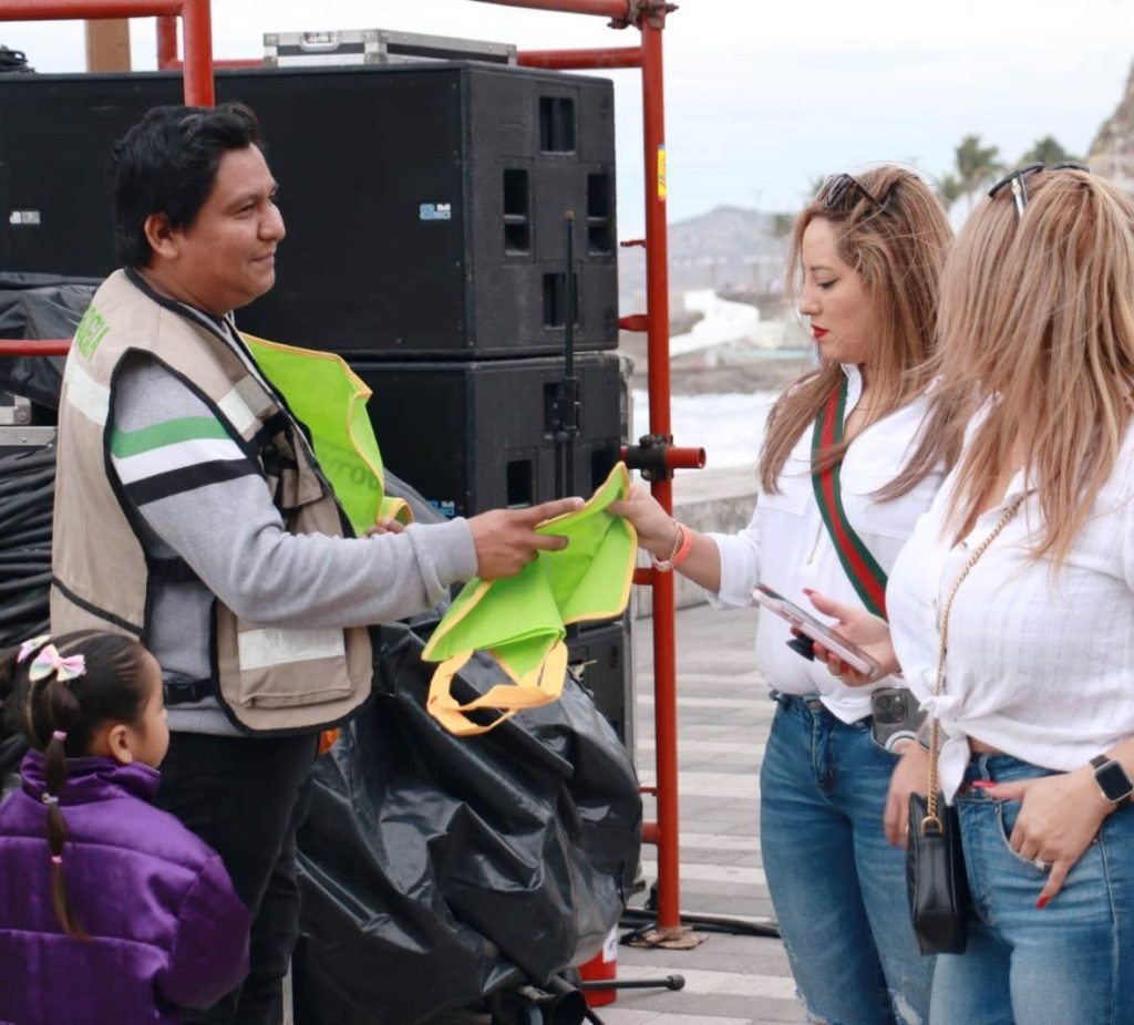 Ecología Mazatlán invita a locales y visitantes a no tirar basura durante Carnaval 1