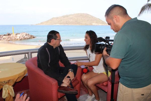 Periodistas de Durango hacen viaje de familiarización a Mazatlán