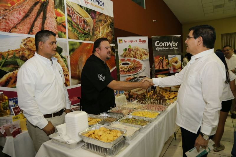 Javier Lizárraga Mercado y Alvaro Ruelas inauguran el evento gastronómico: “El Sabor de Los Mochis 2017”