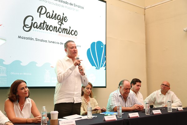 6 Ago 18 Firma de Convenio con Unesco Ciudad Creativa en Gastronomia Mazatlán 4 JPG
