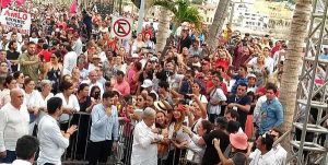 AMLO en Mazatl&aacute;n Olas Altas Septiembre 2018 Gira Agradecimiento 1