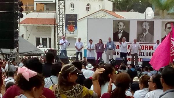 AMLO en Mazatlán Olas Altas Septiembre 2018 Gira Agradecimiento 5