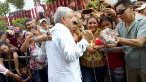 AMLO en Mazatl&aacute;n Olas Altas Septiembre 2018 Gira Agradecimiento 6