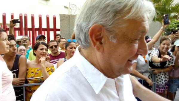 AMLO en Mazatlán Olas Altas Septiembre 2018 Gira Agradecimiento 9