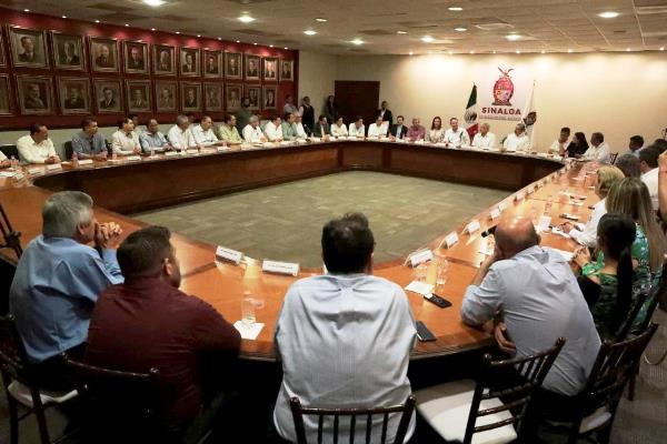 Amlo y Quirino Ordaz Primera Reunión Sinaloa 2018 (6)