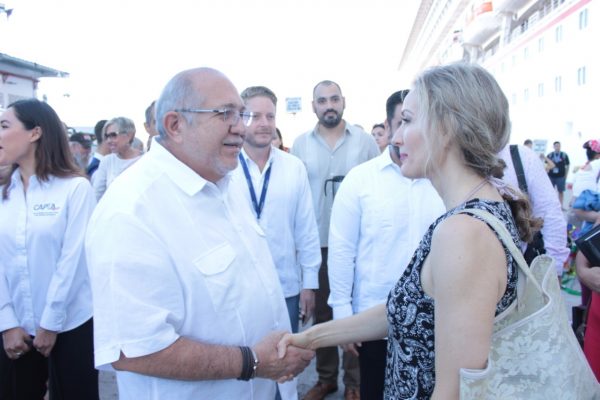 Recibe el Alcalde de Mazatlán Benítez Torres Crucero Nov 2018
