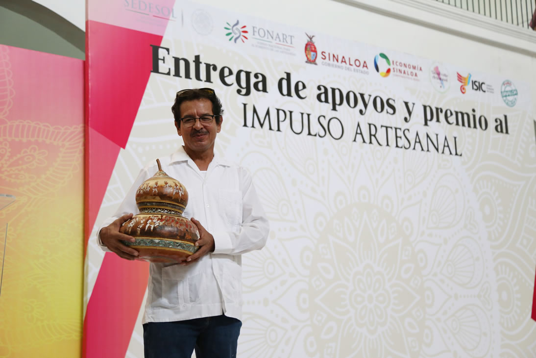 Entrega de apyopo y premios a ganadores Impulso Artesanal Puro Sinaloa 2018
