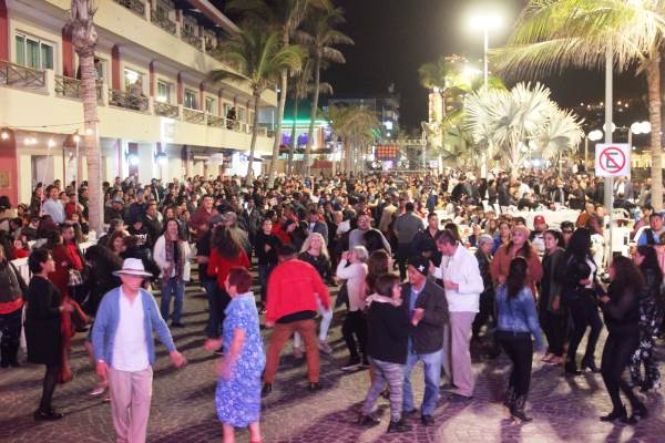 Nace la Tradición de Año Nuevo en Mazatlán en 2019 (1)