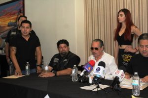 Firme Directiva de Moto CLub Mazatlán con Roberto Castañeda y Directiva 2019 d 1
