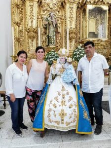 Familia Angulo Beníotez En el Santuario Mariano de Nuestra Señora del Rosario El Rosario Pueblo Mágico Sinaloa México Abril 2019 1