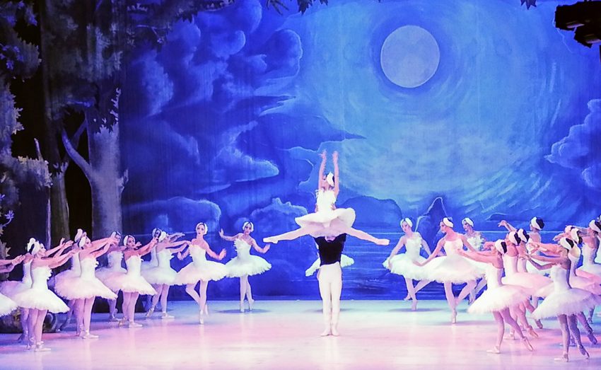 Se graduan alumnos de la sexta generación de Ballet Clásico del CMA 2
