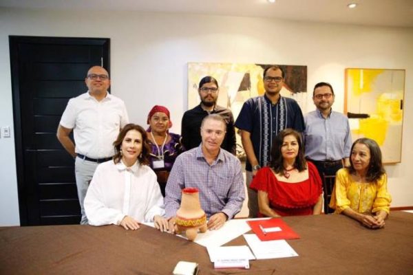 14 Agosto 2019 - Se reune el gobernador con artistas sinaloenses (1) (1)