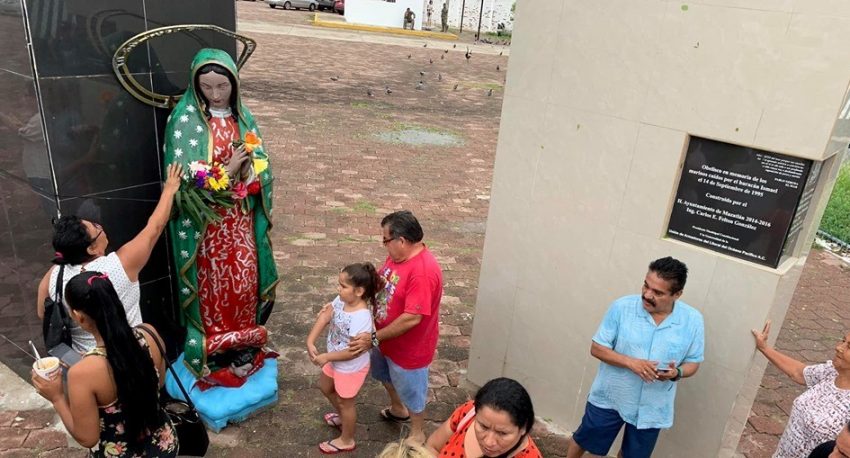 Cae la Virgen del la Puntilla con Tormenta Narda Mazatlán 2019