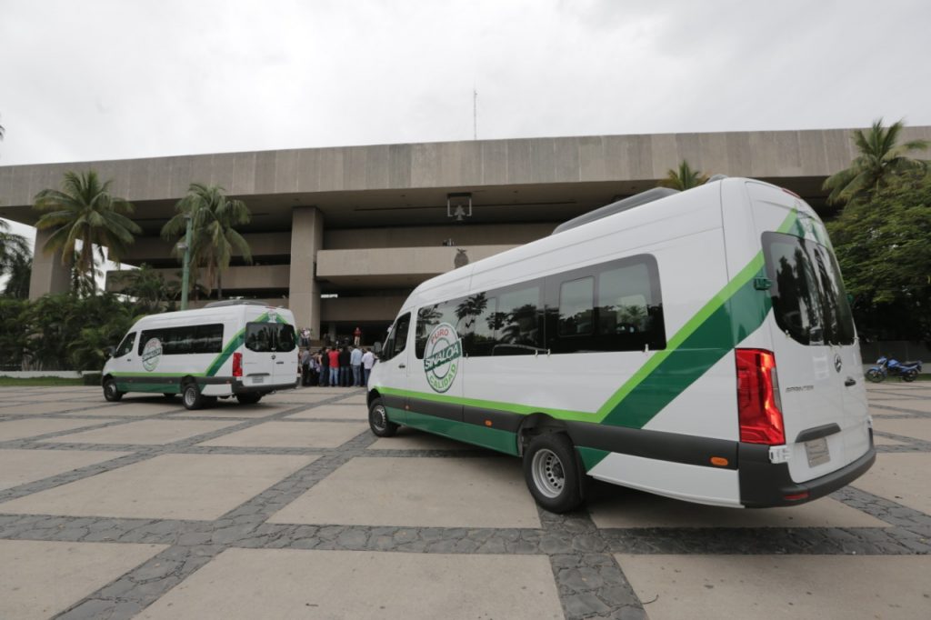 Quirino suma ya 400 nuevos camiones de servicio público.