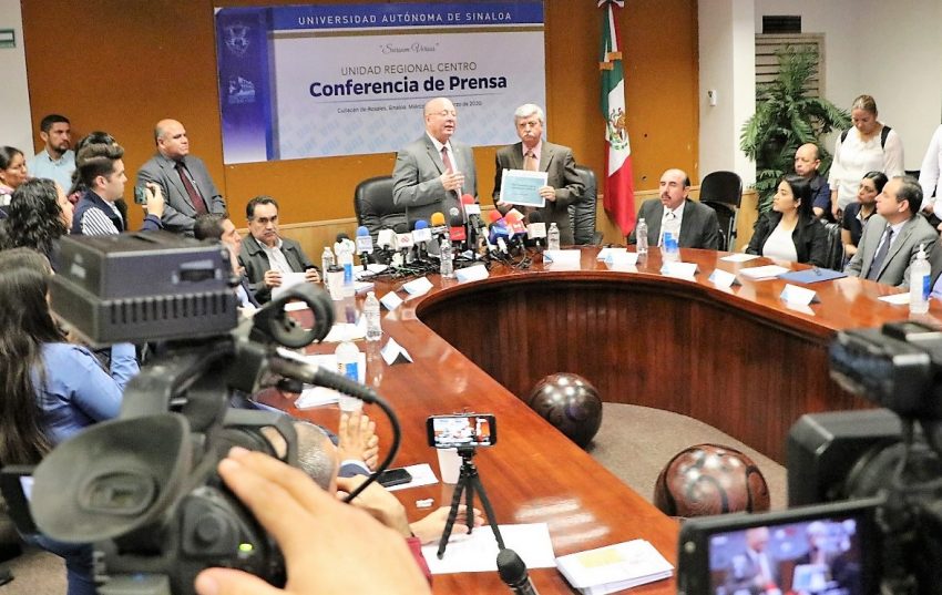 La Cooperación de la Población es Clave para Afrontar el Coronavirus en Sinaloa Dr. Efrén Encinas Torres