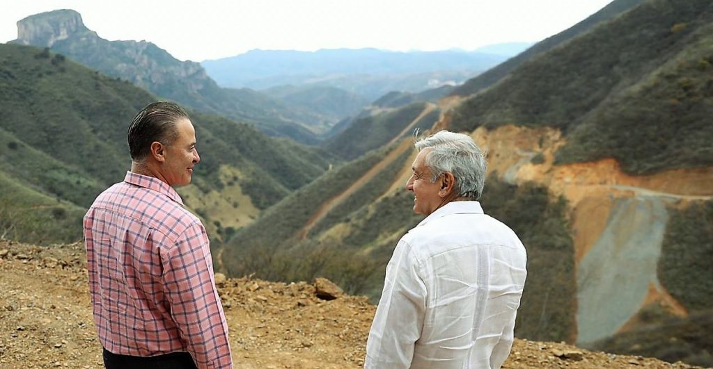 Supervisan AMLO y Quirino construcción de la carretera Badiraguato Chihuahua 2