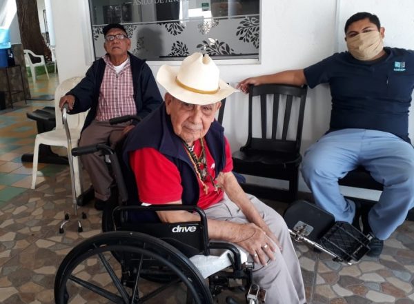 Pesca Azteca Apoya Asilo de Ancianos La Imaculada de Mazatlán por Covid - 19 2020 2 (3)a