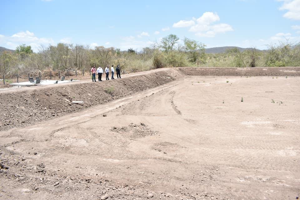 Supervisa Geovani Escobar terminación de obras en comunidades