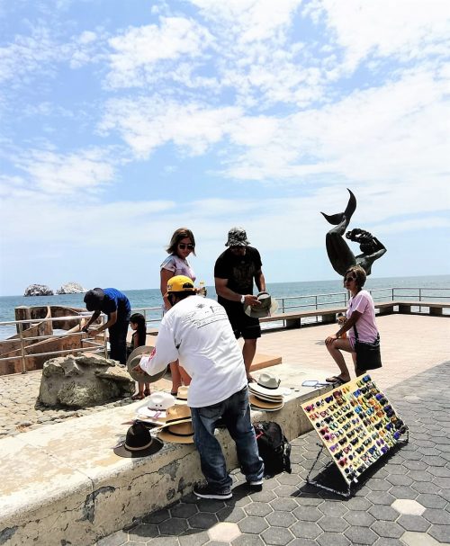 Vendedores Ambulantes en Playas de Mazatlán Reactivan su Economía Post Covid - 19 2020