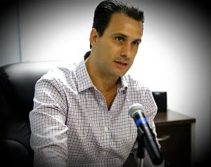 Gabriel Gavica S&aacute;enz 2020 Agarra el Rollo Beber si Excesos es Mejor