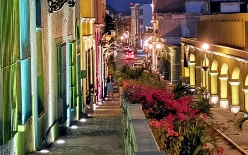 Caminando de Día y de Noche por el Rebaje DE Mazatlán Zona Trópico Sinaloa México 2021 1