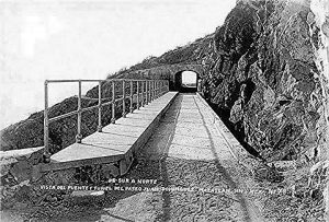 El puente del desaparecido Paseo Juan Domínguez en el Cerro de la Nevería de Mazatlán (2)