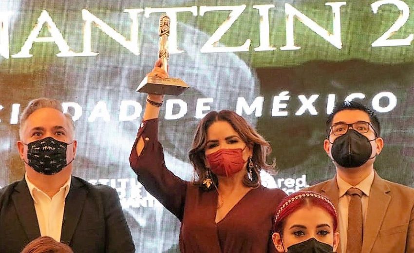 Recibe Gabriela Peña Chico Premio Internacional Tonantizin 2021 1