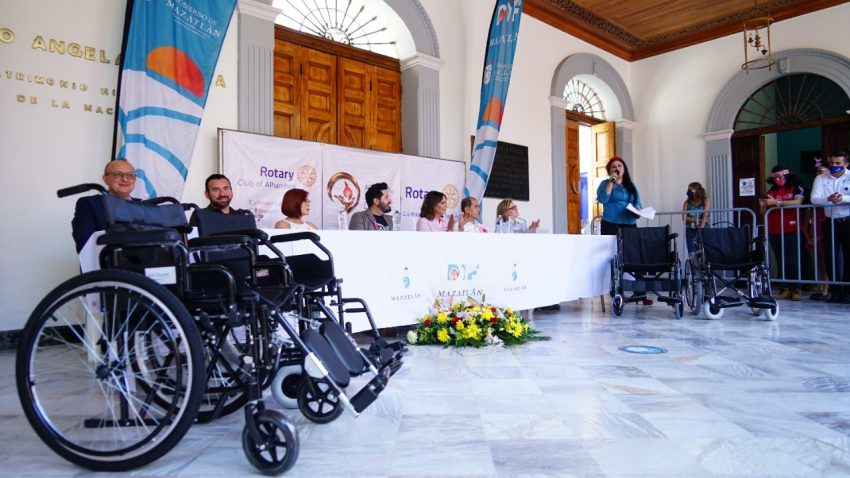 El Arte Inclusivo en Mazatlán Traspasa las Barreras de los Escenarios para Llevar “Ángeles” encarnados en Sillas de Ruedas a Personas con Discapacidades 2021