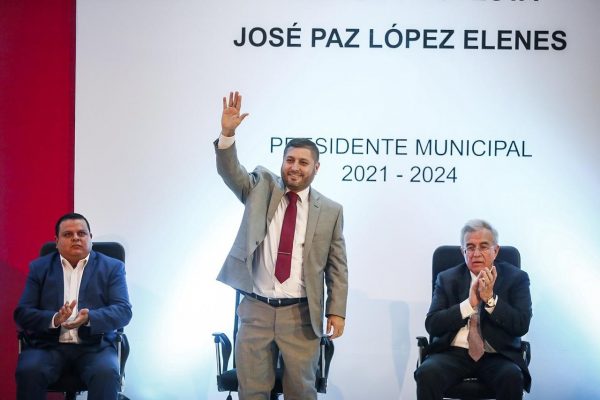 José Paz López Elenes Presidente Municipal de Badiraguato Sinaloa México Toma de Protesta 2021
