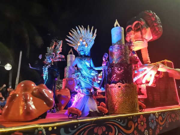 Mazatlán se Anota un Gran Éxito con Metamorfosis el Desfile de Día de Muertos 2021 5