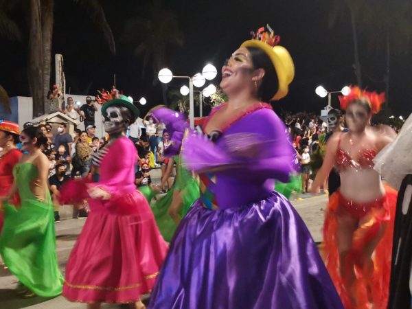 Mazatlán se Anota un Gran Éxito con Metamorfosis el Desfile de Día de Muertos 2021 6