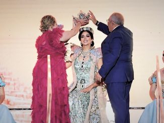 Carolina II es Coronada como Reina del Carnaval Internacional de Mazatlán 2022