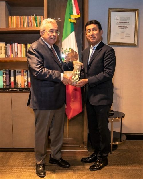 El Embajador de Japón en México Noriteru Fukushima visita al Gobernador de Sinaloa Rubén Rocha Moya 2022 1
