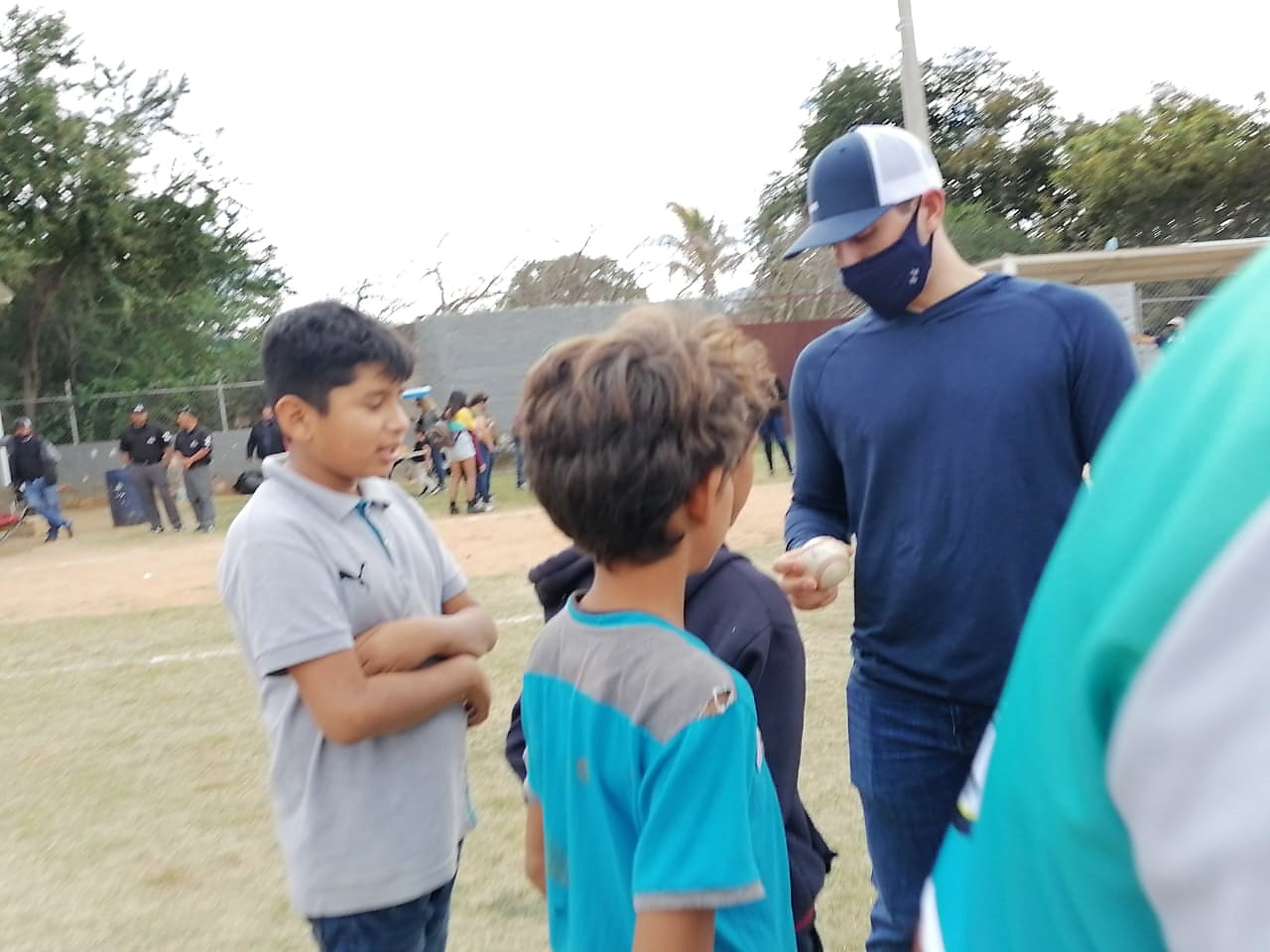 En su Natal San Ignacio es Reconocido el Beisbolista Amadeo Zazueta Alarid 2022 (15)