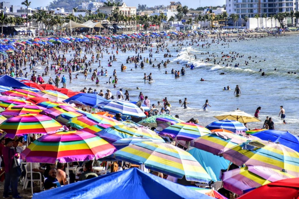 70894 personas asistieron este sábado de Semana SANTA 2022 a las playas de Mazatlán