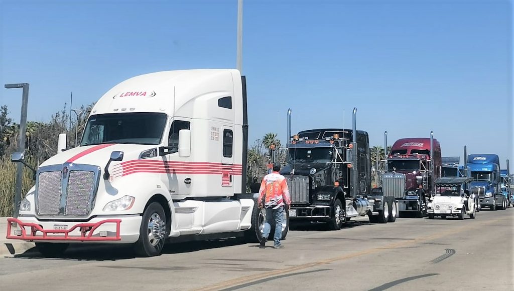 Caravana de Tracto Camiones de Monterrey Visita Mazatlán 2022 3