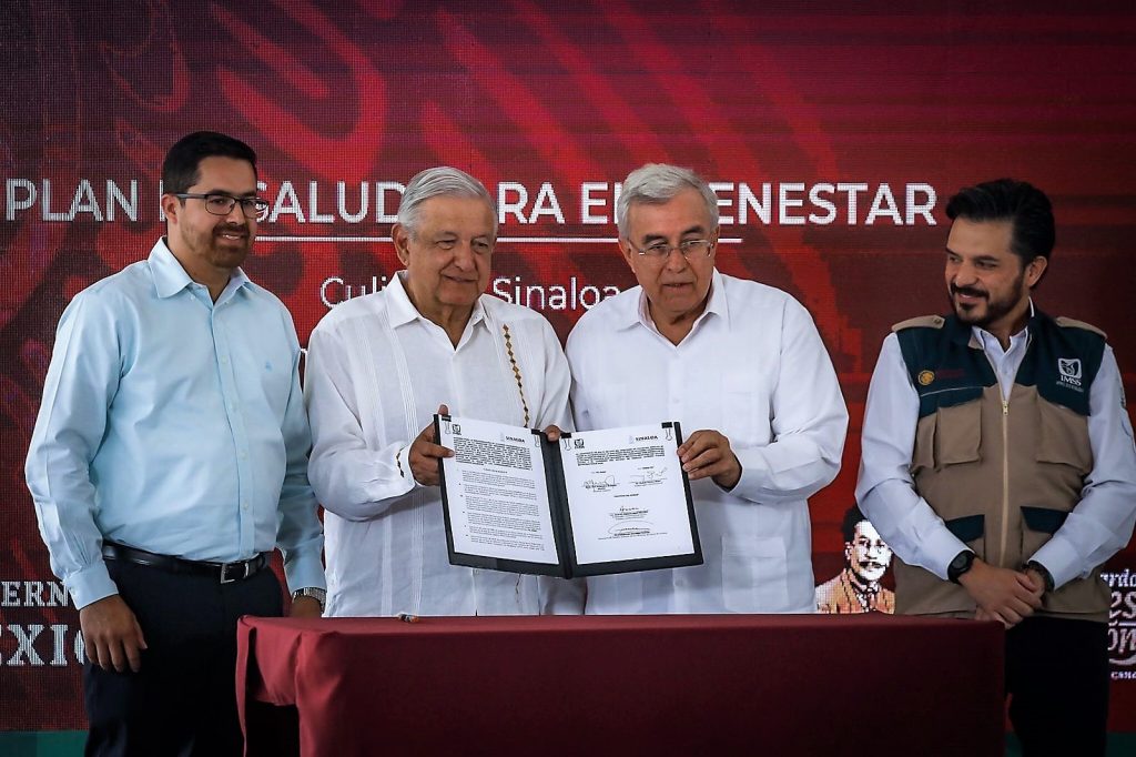 Rocha y AMLO firman convenio para federalizar los servicios de salud del Estado 2022
