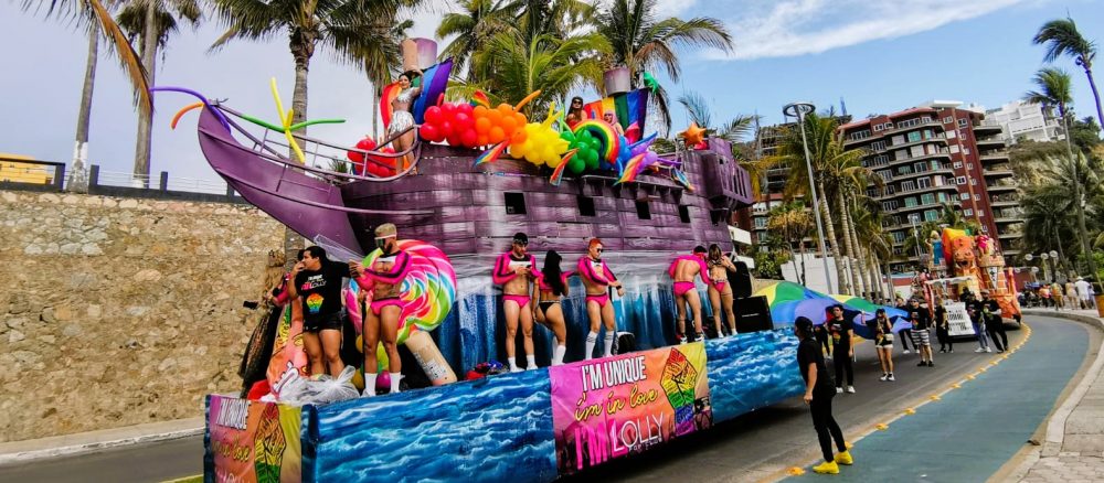 XIII Marcha por el Orgullo Gay Mazatlán Zona Trópico Sinaloa México 2022 a