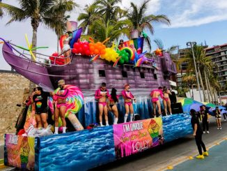 XIII Marcha por el Orgullo Gay Mazatlán Zona Trópico Sinaloa México 2022 a