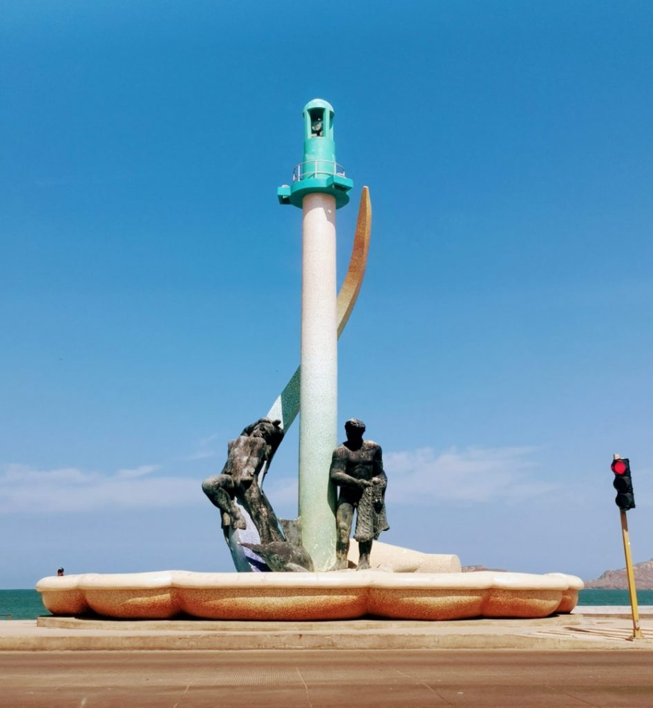 Monumento a Los Monos Bichis o Pescador o Alegoría Marina Mazatlán 2022 (1)