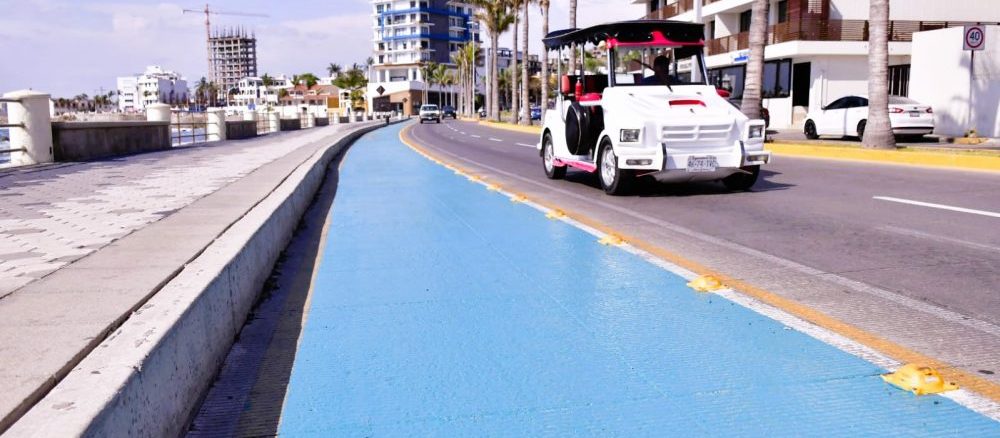 Obras Públicas da mantenimiento a más de 10 kilómetros de ciclosvía que corren por Mazatlán 2022 a