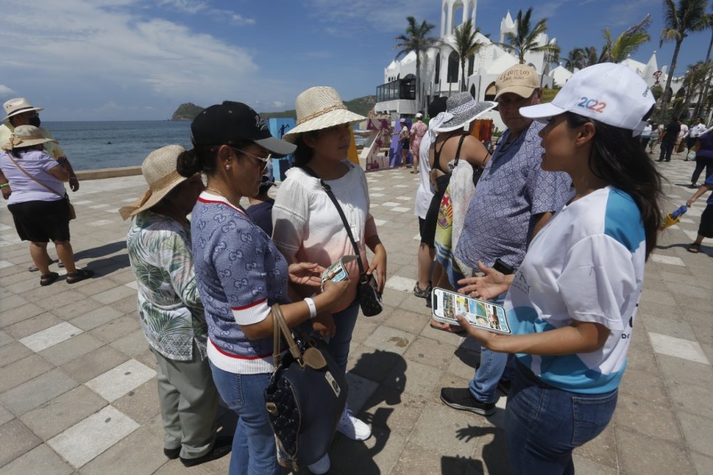 CAPTA instala módulo de información a turistas en las letras de Mazatlán Verano 2022 3