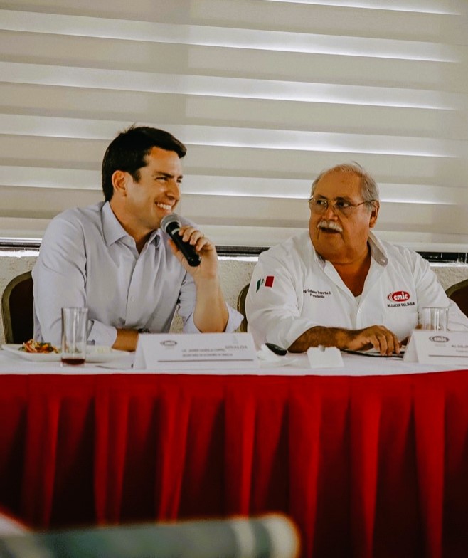Comparte Javier Gaxiola, la visión y programas de la Secretaría de Economía ante socios de CMIC Sinaloa Sur 2022 1
