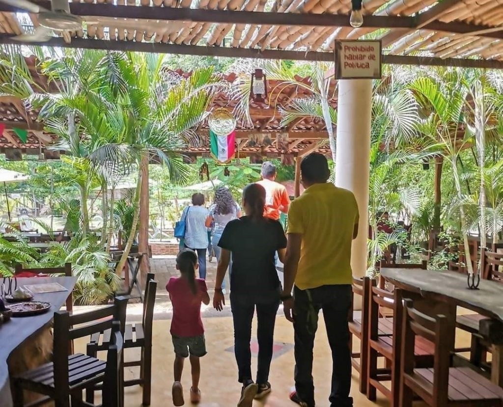 Turismo Nacional y Extranjero beneficia a Restaurantes Rurales de Mazatlán Canirac 2022
