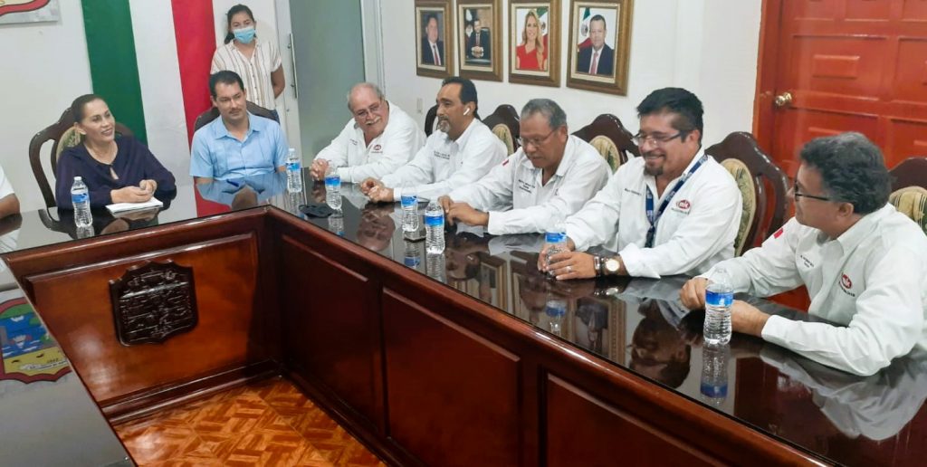 Constructores y Ayuntamiento de Escuinapa convenían colaboración 2022 3